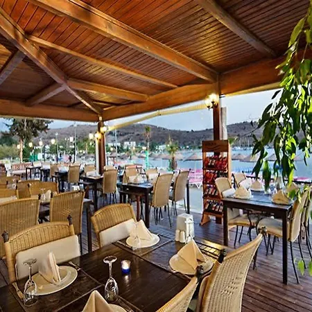 Ladonia Del Mare 3*
