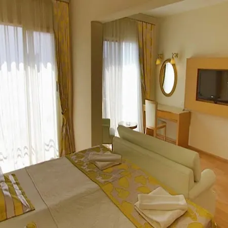 Cesars 4* Gumbet