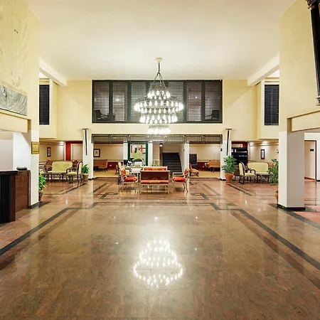 Cesars Hotel 4*